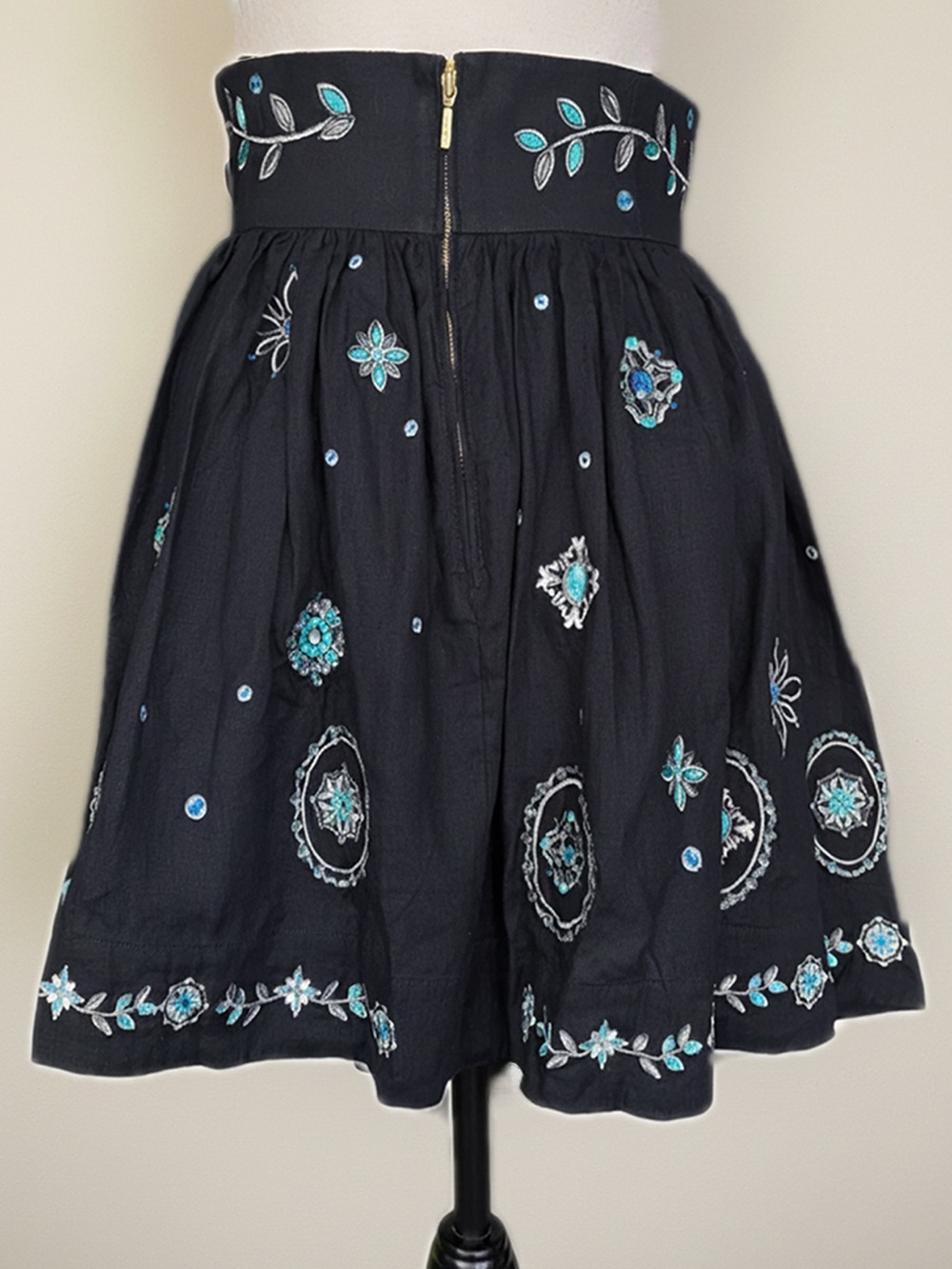Agua by Agua Bendita Nori Relicario Embroidered Linen Mini Skirt NWT Sz S - Picture 9 of 15
